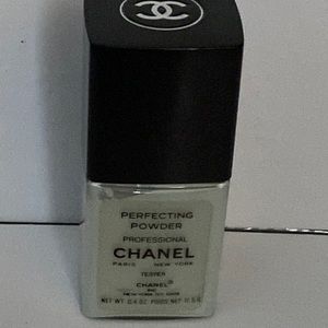 CHANEL PERFECTING LOOSE POWDER COLOR IN PROFESSIONAL SHAKER